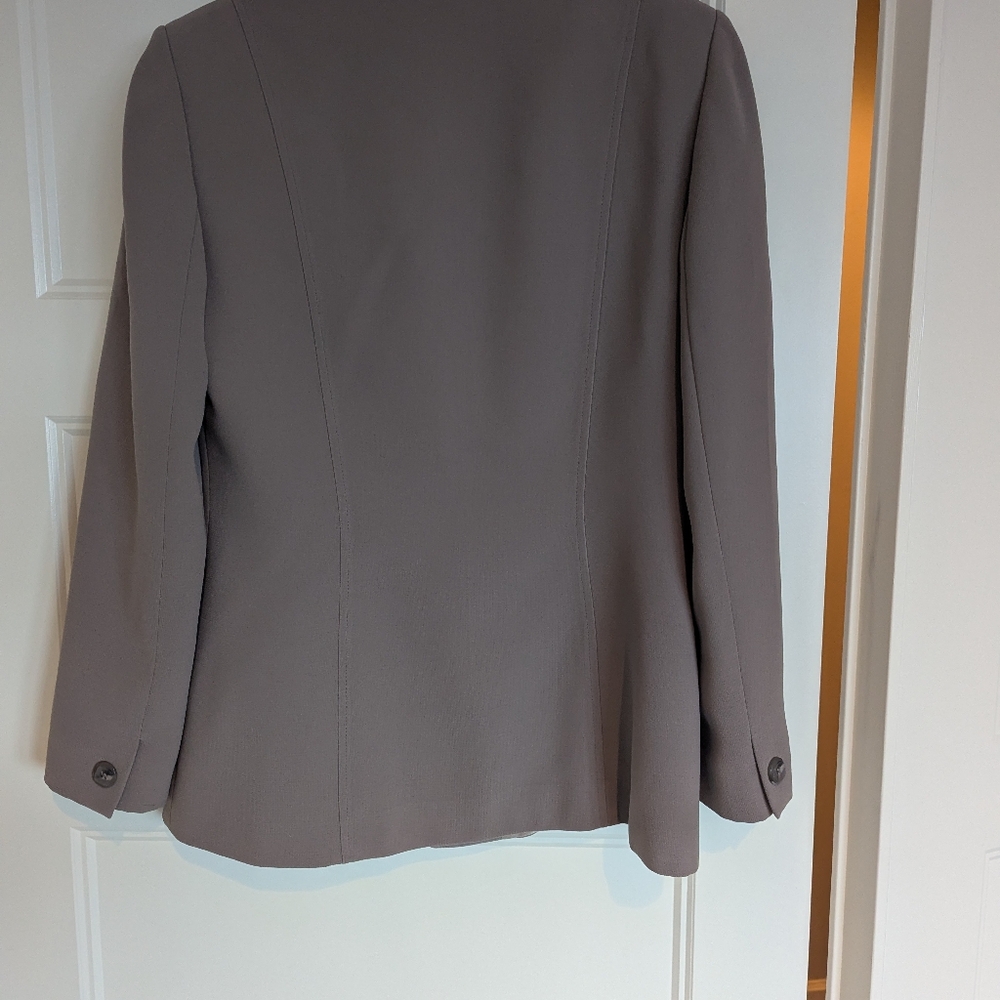 Blazer - Picture 2 of 2
